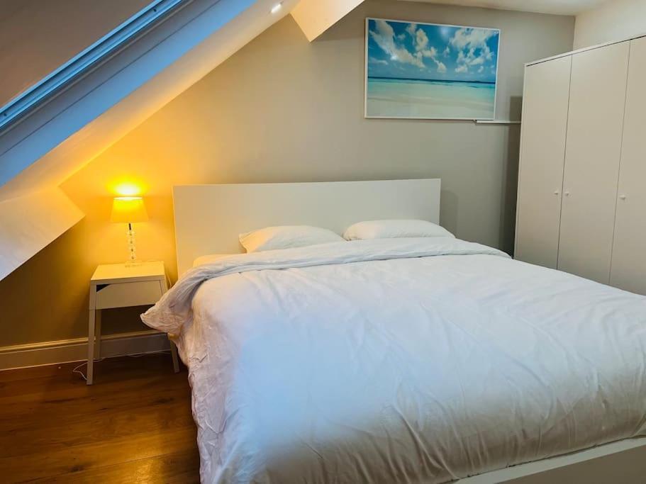 Peaceful Home Close To Airport With Parking Steenokkerzeel Esterno foto